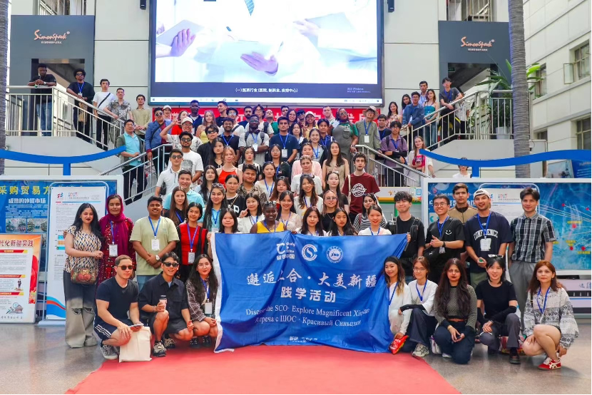 Pakistani students marvel at Xinjiang’s cultural harmony during SCO expedition