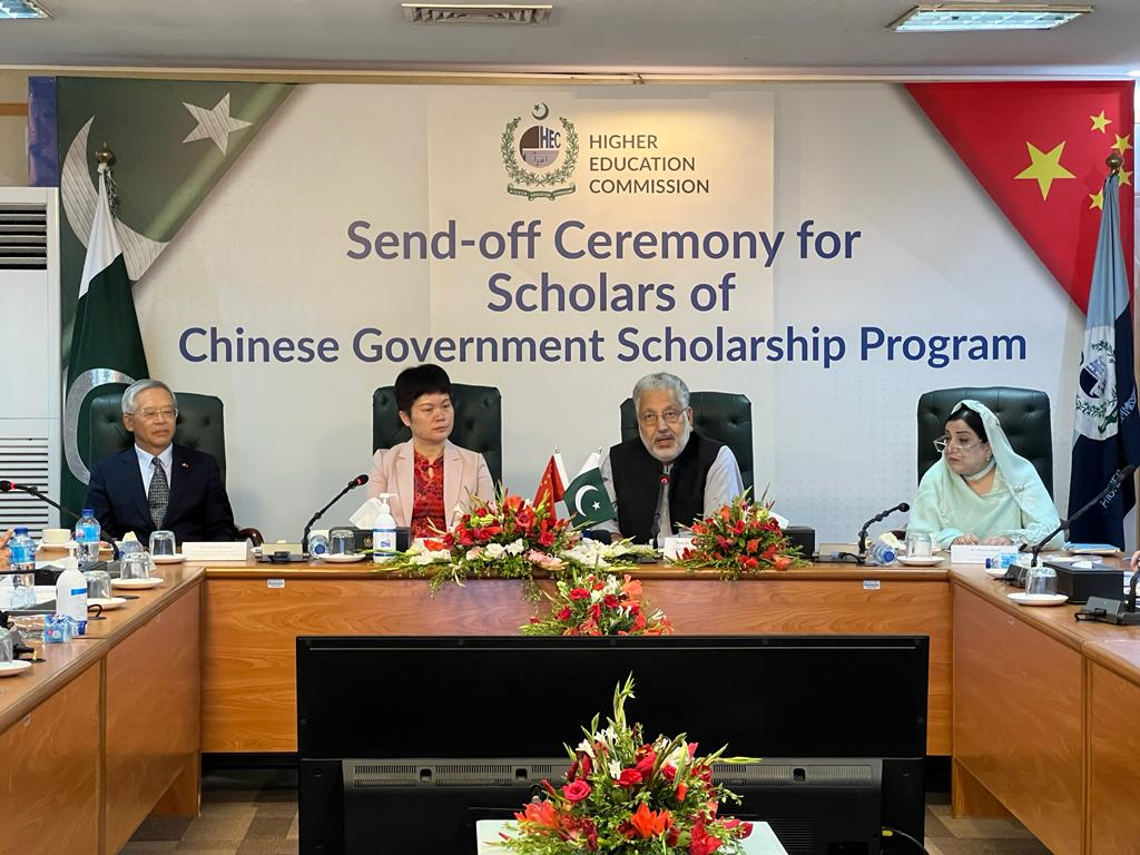 Sent-off ceremony for scholars of Chinese Government Scholarship Program held