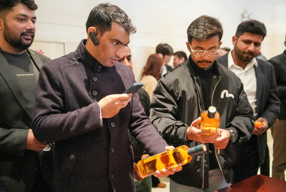 China-Pak cooperation in canola oil makes Wuhan snack more appetizing
