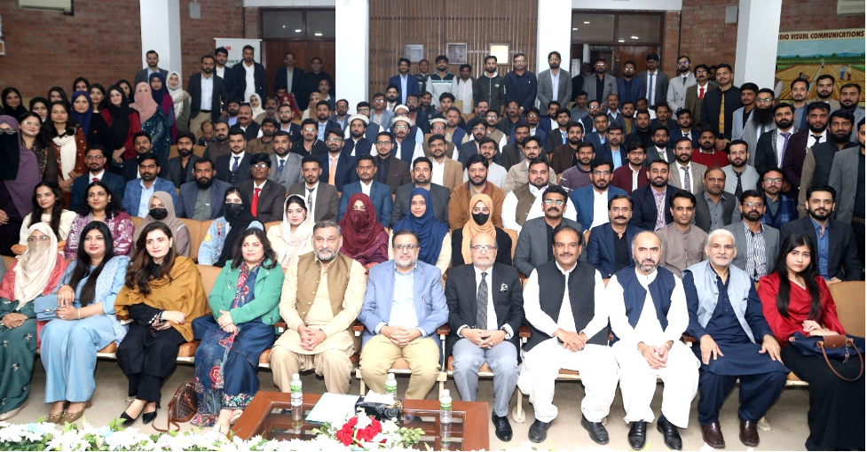 HEC Sends Off 221 Agriculture Graduates to China for Advanced Training