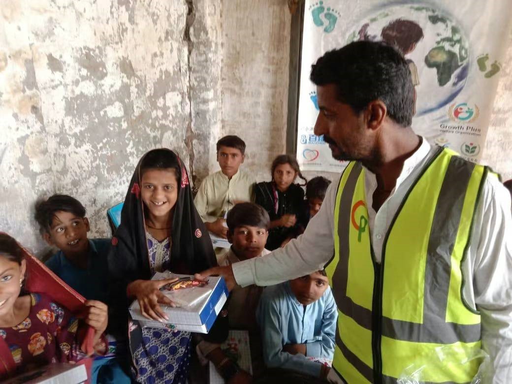 Sino-Pak charity group gifted love shoes to 700 children in need