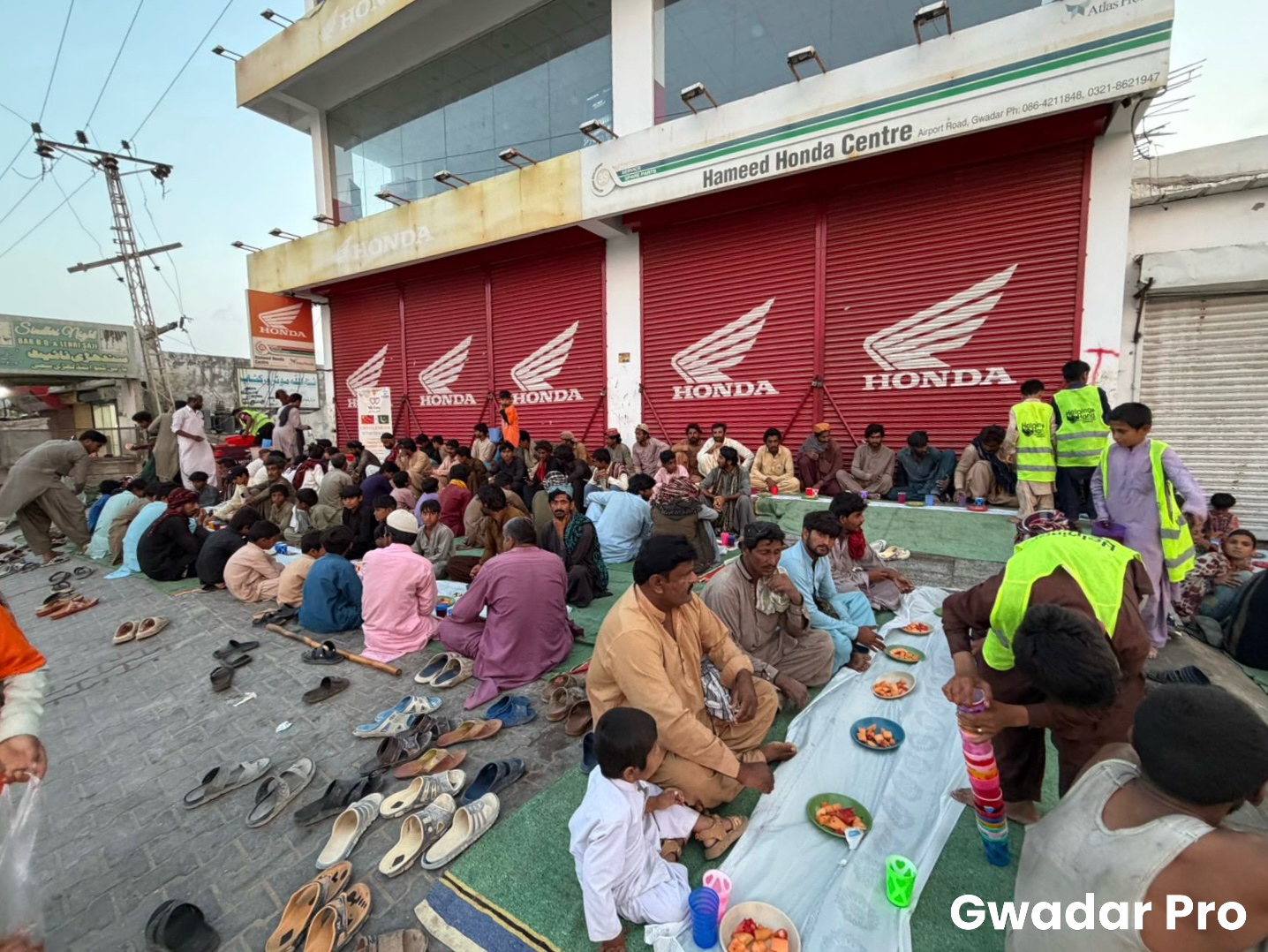 Chinese Embassy hosts charity iftar for 2,400+ Gwadar residents
