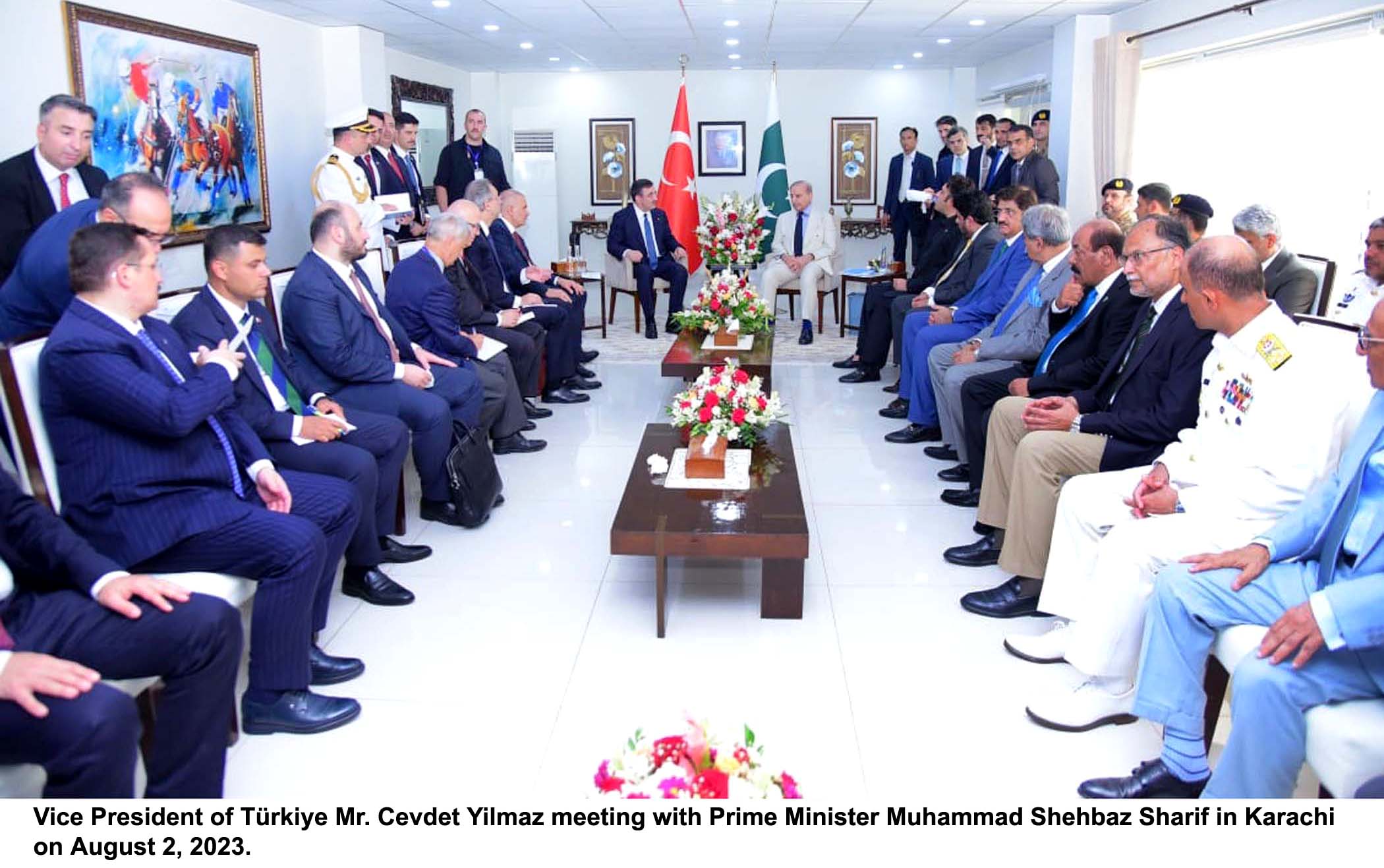 PM Shehbaz Sharif urges Turkiye to join CPEC