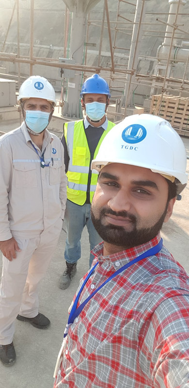 Pakistani workers praise TGDC for successful handling of Karot HPP