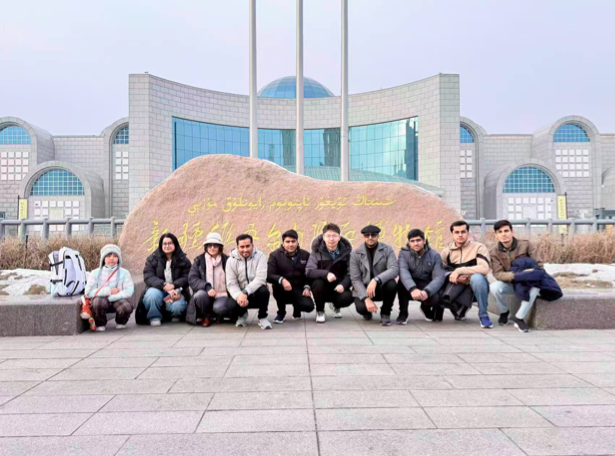 Pakistani veterinary scholars gain practical expertise through advanced training in China